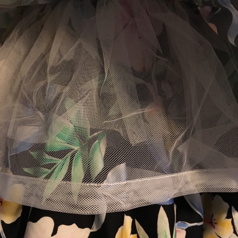 VICTOR COSTA 1-Shoulder Two-Tiered Prom/SO Dress - Picture 7 of 7